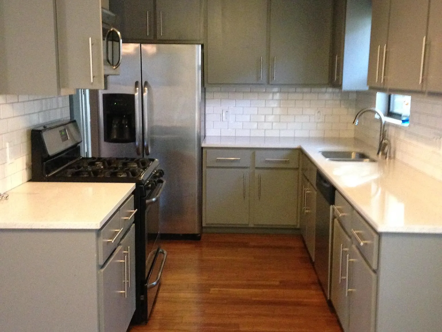504 Clover Ct — Photo 3