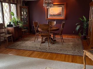 5032 Valley Rd, Lincoln, NE 68510