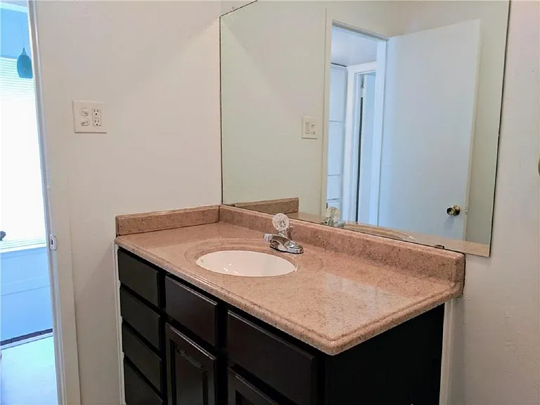 6240 Wheaton Dr #6242 — Photo 11