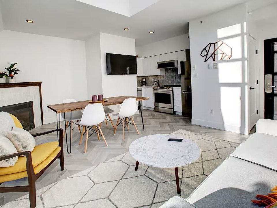 1st image of 4369 Main St #501