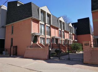 325 Jarvis St #33, Toronto, ON M5B 2C2