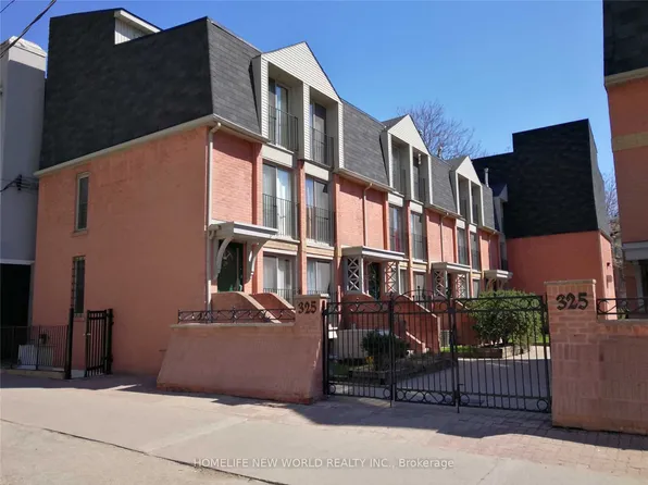 325 Jarvis St #33, Toronto, ON M5B 2C2