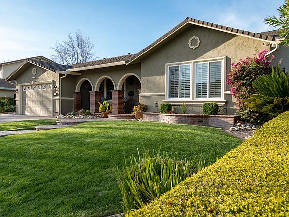 4th image of 961 Summerleaf Dr