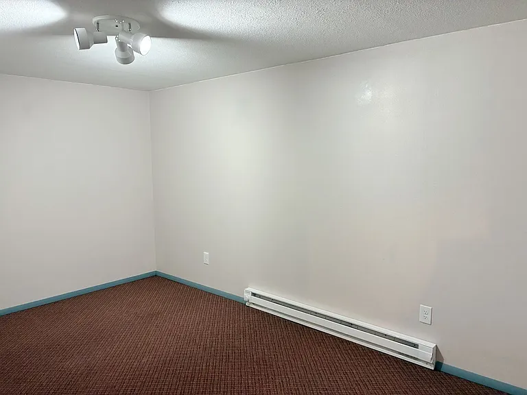2180 Westcliff Dr — Photo 35
