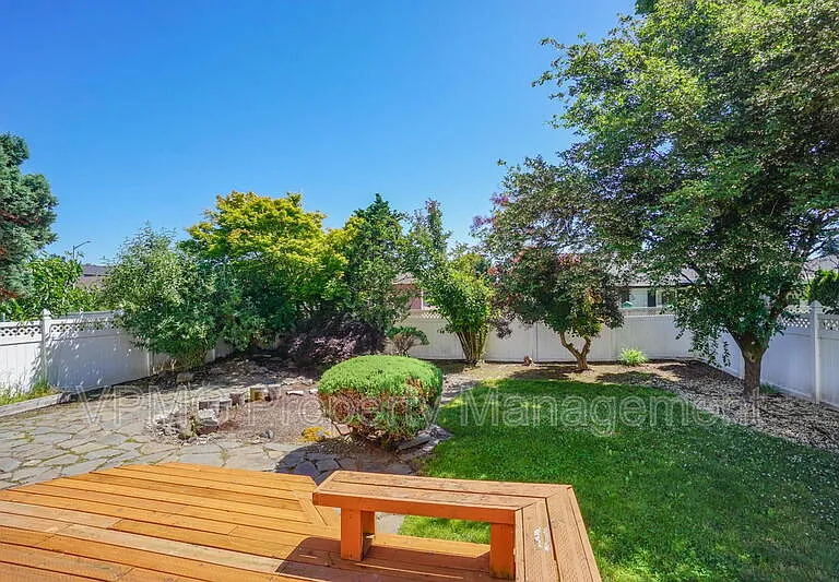 7205 NE 159th Ave — Photo 43