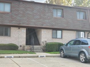 25580 Quarterdeck St, Harrison Township, MI 48045