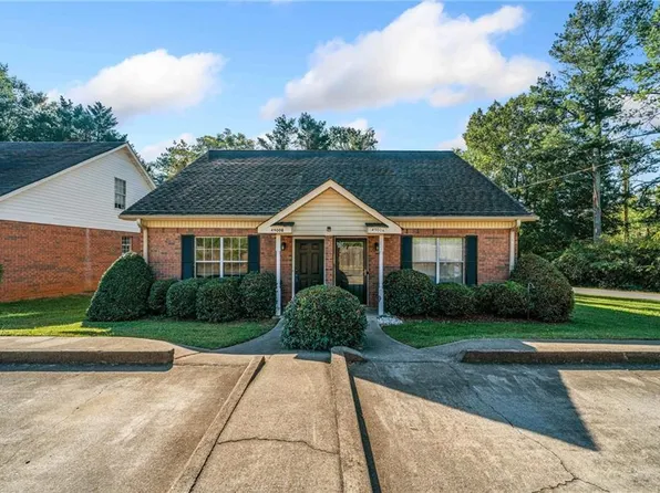 4900 Pinehurst Cir #B, Acworth, GA 30101