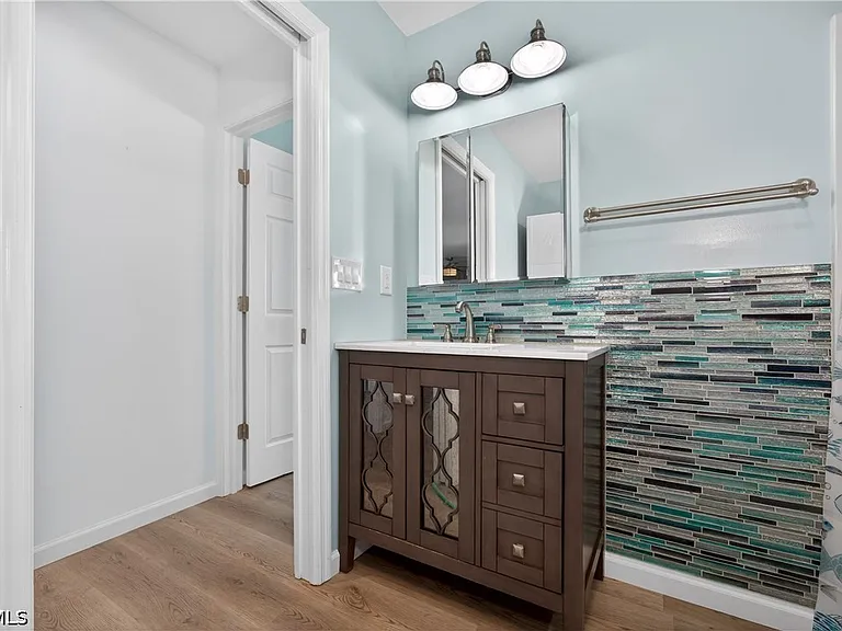 3864 Royal Palm Dr — Photo 21