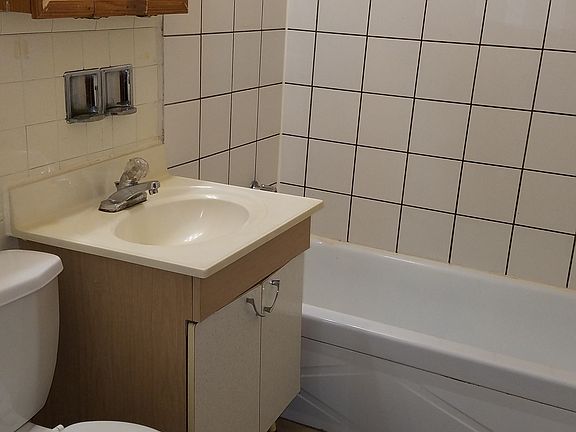 2nd image of 9632 Ivanhoe Ave APT 2