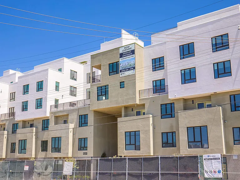 Woodlake Apartments — Photo 7