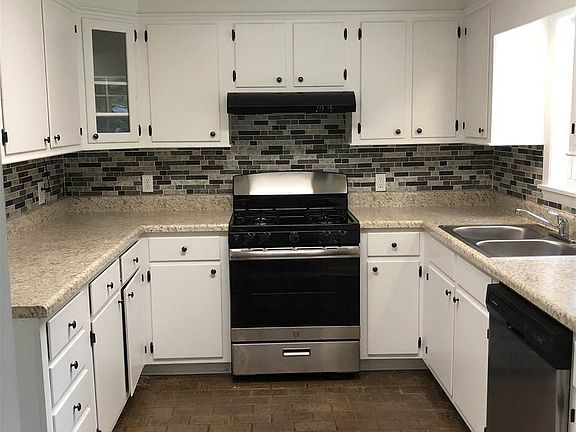 3rd image of 1321 McDonald Ave