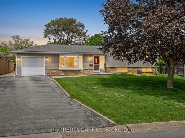 6 Uplands Ct, Halton Hills, ON L7G 2S8