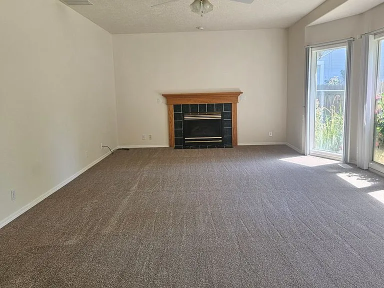 3354 N Summerfield Way — Photo 3