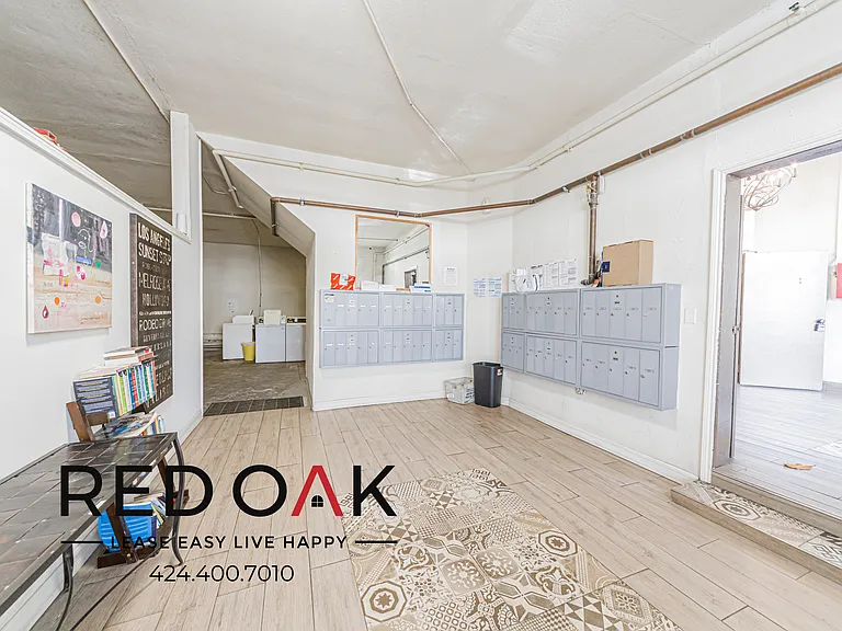 836 Sanborn Ave #304 — Photo 10