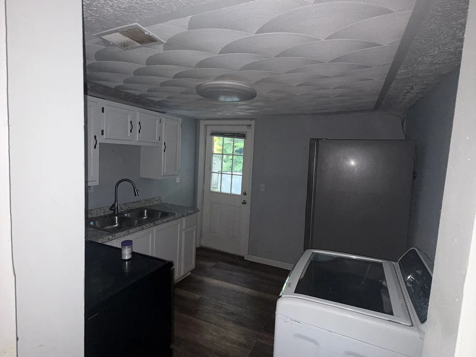 2 bed, 870 sqft, $995 — Photo 2