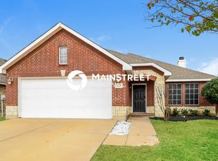 830 Sheryn Dr, Burleson, TX 76028