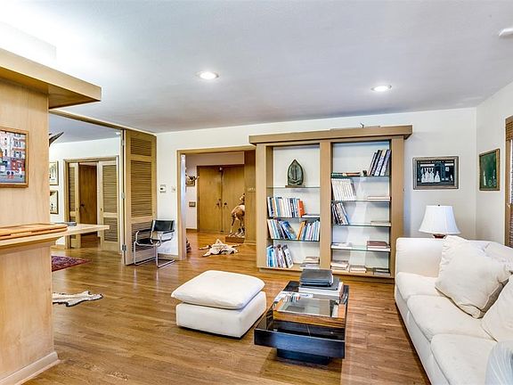 5th image of 4611 Beverly Dr