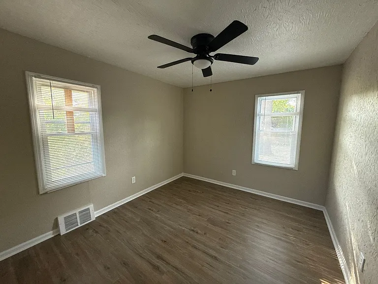 16255 Lilac St — Photo 7
