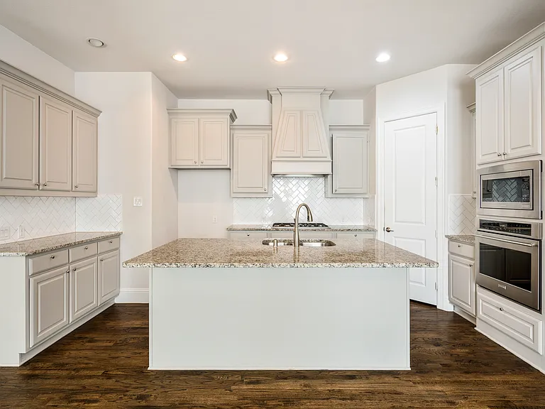 301 Ridgewood Dr — Photo 22