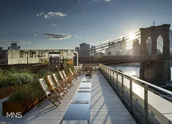 Rented by MNS | media 18