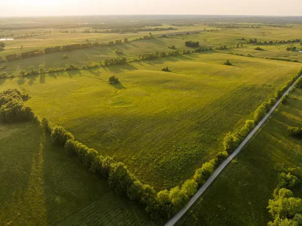 Oooo April Dr, Humphreys, MO 64646