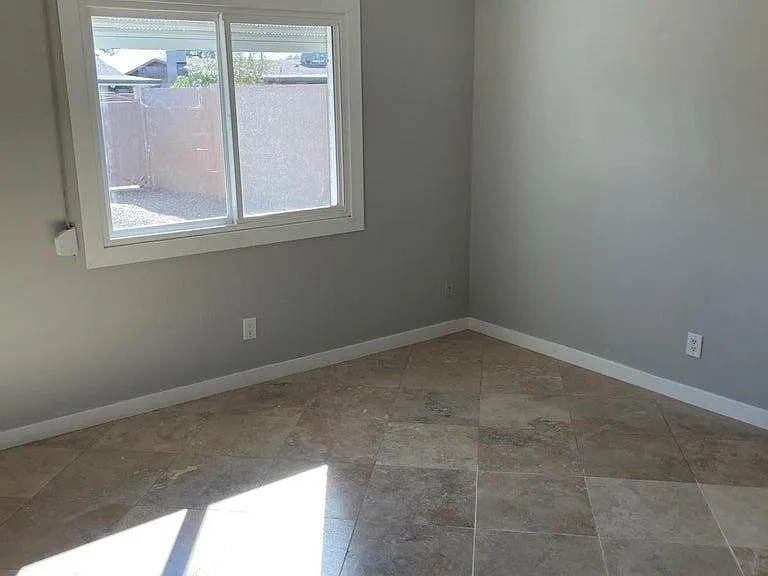 1609 E Gaylon Dr — Photo 8