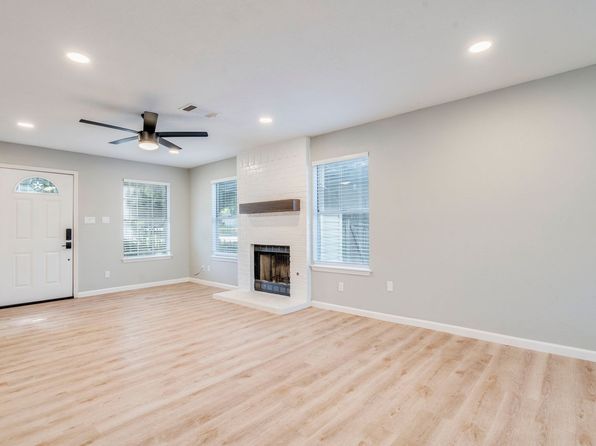 13808 Lothian Dr