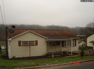 345 E Wood St, Lowellville, OH 44436