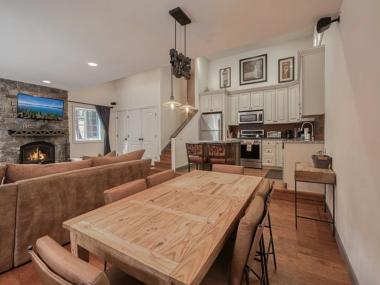 4511 Muletail Dr — Photo 2