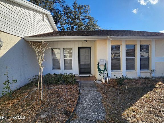 3rd image of 14921 Old Pointe Rd