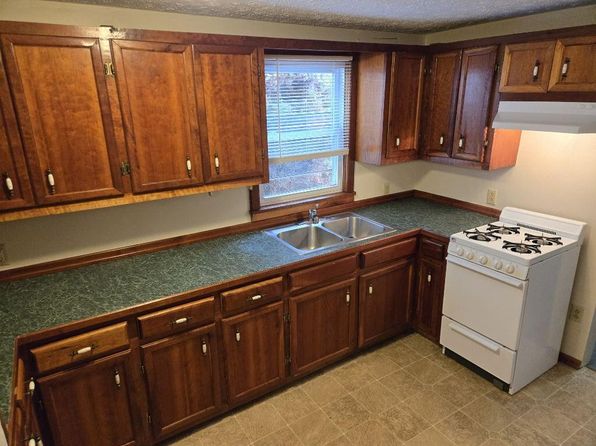 171 E Lorain St APT 2