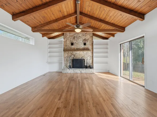 103 Waverly Dr, Rossville, GA 30741