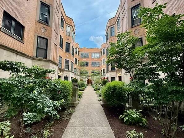 1217 W Granville Ave APT 2B, Chicago, IL 60660