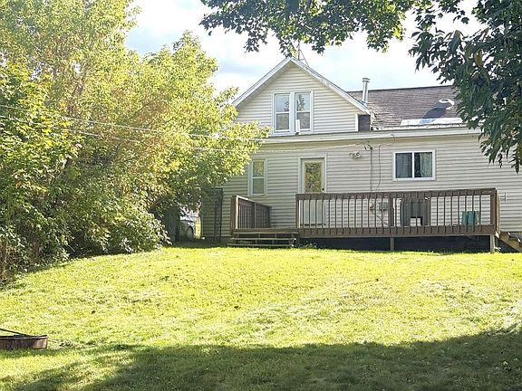 3rd image of 307 Crippen St