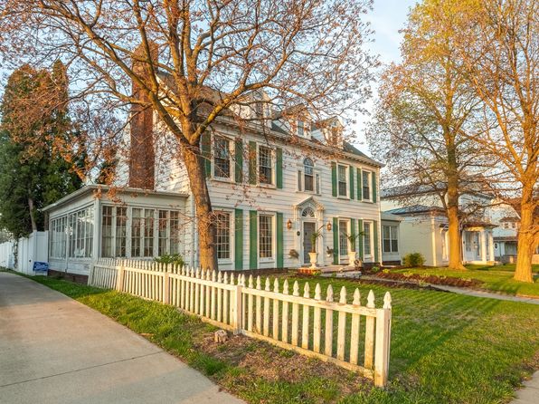 39 E Elm Ave, Monroe, MI 48162