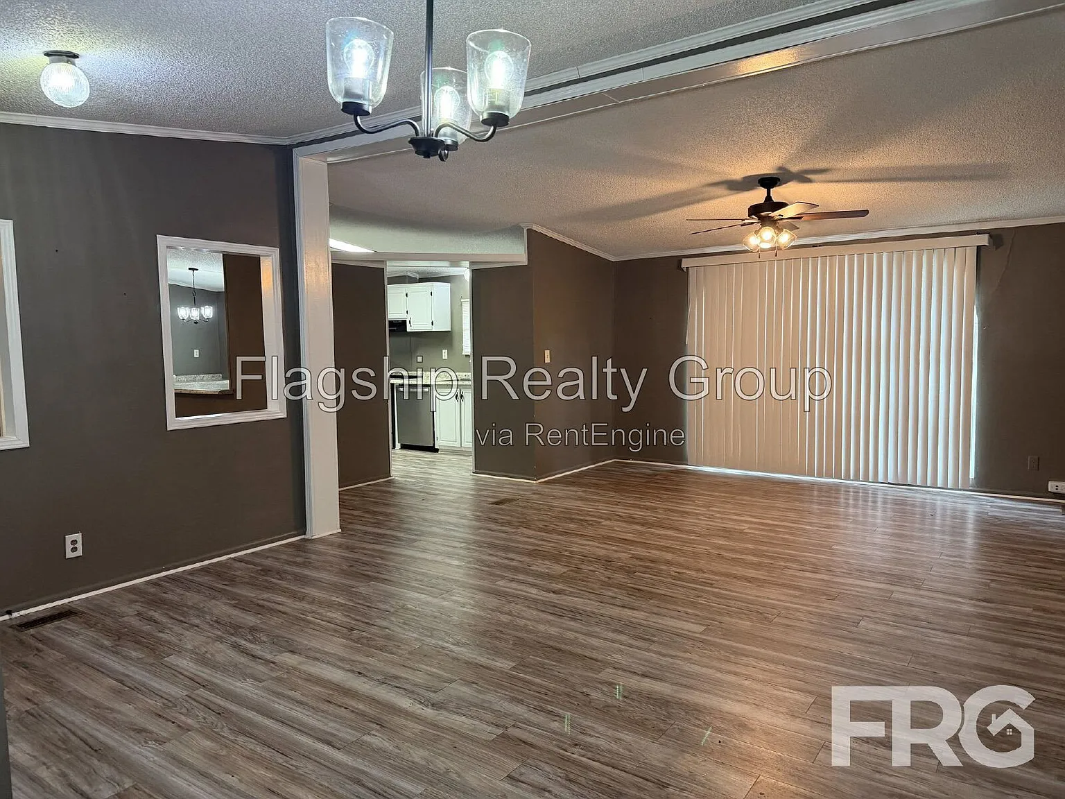 4 bed, 2.0 bath, 2135 sqft, $2,600 — Photo 4
