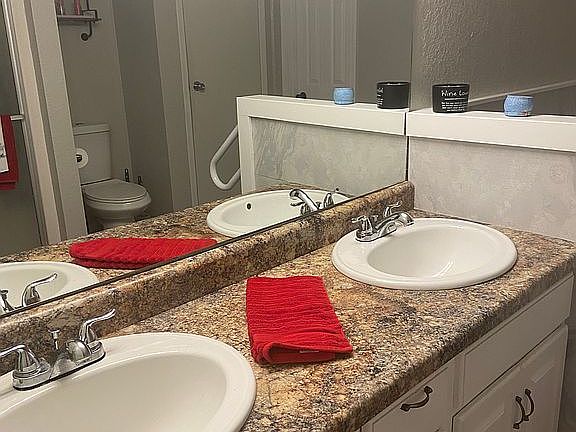 5th image of 2301 SW Oralabor Rd #104