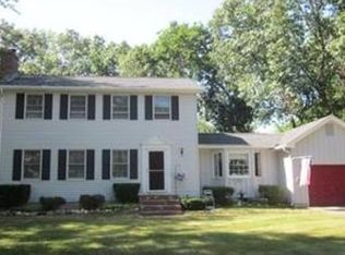 40 Bessette Ln, Chicopee, MA 01020