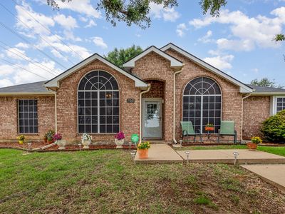 900 Valley View Dr, Lewisville, TX, 75067