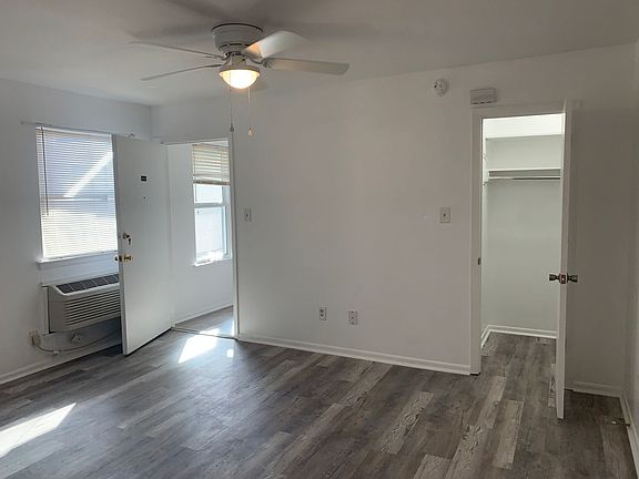 4th image of 105-117 Raspberry St #113D