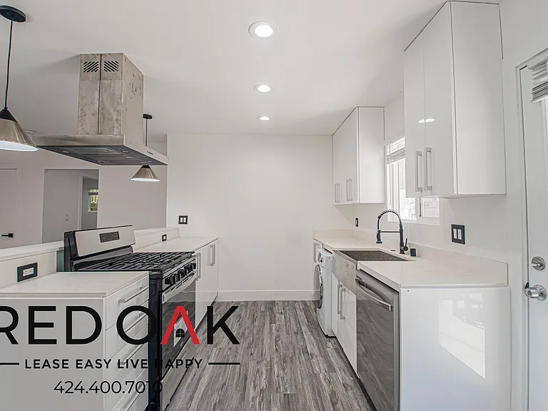 1350 N Fuller Ave #4 — Photo 5