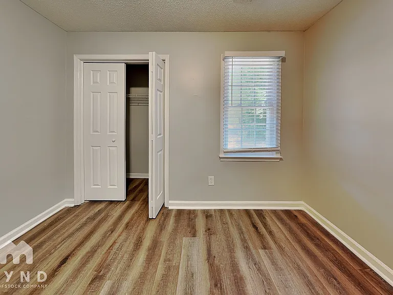 409 Crosspine Dr — Photo 13