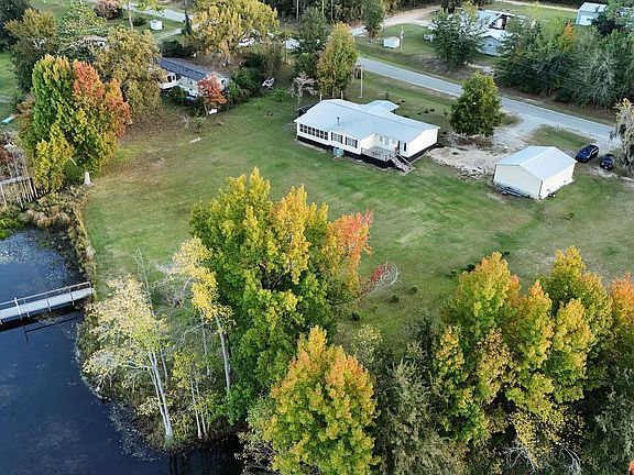 4th image of 2772 Parkside Dr