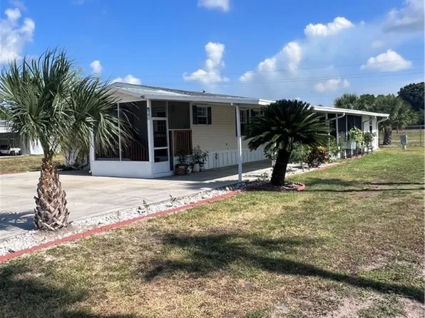 809 Yacht Club Way NW, Moore Haven, FL 33471