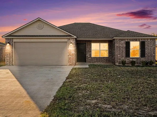 695 Foxtail Dr, Newcastle, OK 73065