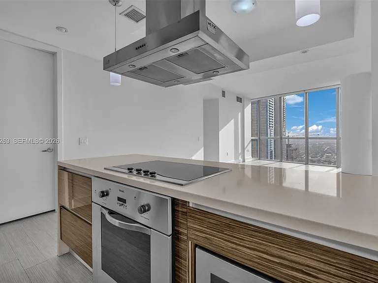 1100 Biscayne Blvd #4308 — Photo 19