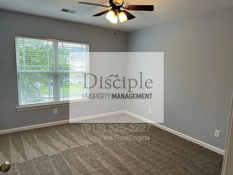 250 Summer Hill Way — Photo 32