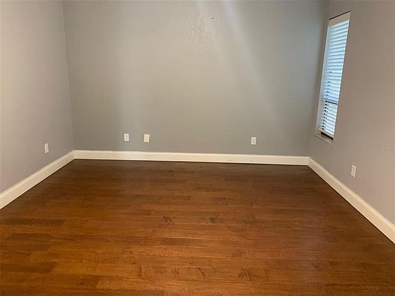 4th image of 373 Winchester Pl