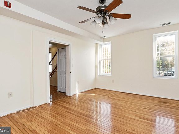 5th image of 725 Florida Ave NE
