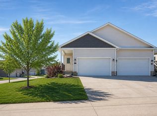 711 Dogwood Ln, Norwalk, IA 50211